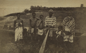 KITLV - 104055 - Maroon family in Surinam - circa 1900