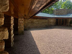 Kentuck Knob 20190516 (26) - "Modern Stone-Age Family"