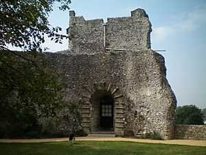 Lewes Castle shell keep 2