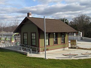 Newington NY&NE station building, December 2014