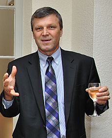 Peter Šťastný - (2011).jpg