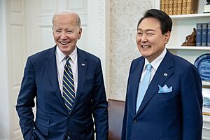 President Joe Biden and President Yoon Suk Yeol of the Republic of Korea 20230426 133953