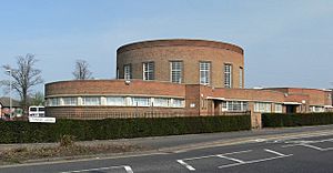 Southfields Library, Leicester - geograph.org.uk - 401797