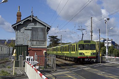 Sutton railway station, Ireland - 20170913112308.jpg