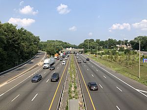 View north along Interstate 295 (Camden Freeway) from the overpass for the rail line between Camden County Route 658 (Bell Road) and New Jersey State Route 168 (Black Horse Pike) in Bellmawr, Camden County, New Jersey