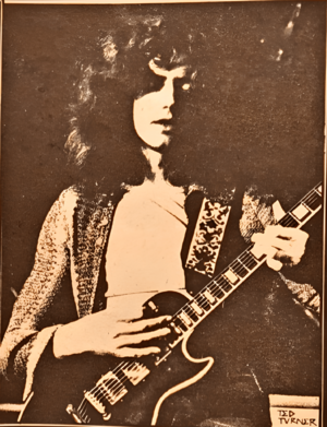 Wishbone Ash (GB, England,Torquay 1969) Majalah Aktuil Edisi 100 Tahun 1972.png