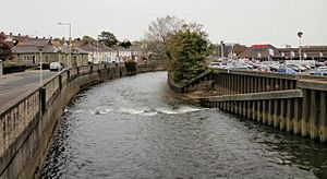 A bend in the river, Bridgend - geograph.org.uk - 1692133.jpg