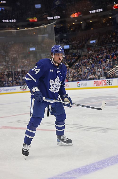 Auston Matthews playing with the Maple Leafs in 2022 (Quintin Soloviev).jpg
