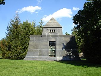 Chicago, Illinois, Martin Ryerson Tomb 2.jpg