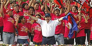 Comandante Daniel Ortega celebrando su triunfo Presidencial