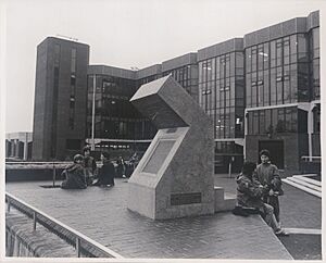 Equatorial sun dial, presented to NIHE Limerick in 1986 (9307630682)