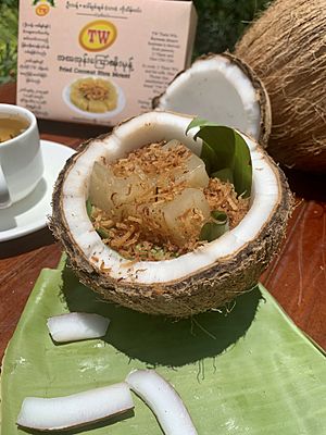 Freid Coconut Htoe Mont.jpg