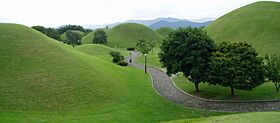 Gyeongju - King Tomb Park - panoramio