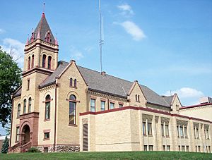 Kanabec County Courthouse