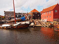 Old boat warf of Spakenburg (Netherlands 2013) (10495619443)
