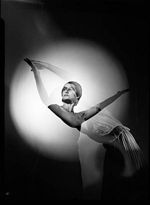 Tamara Tchinarova (later the first wife of Peter Finch) in the ballet Les Presages, Sydney, between 6 Dec 1936-Jan 1939 - studio photograph by Max Dupain (6068761108).jpg