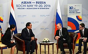 Vladimir Putin meeting Prayut Chan-o-cha (2016-05-19)-06