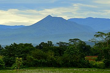 Volcán Cacho Negro.jpg