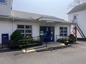 Weatogue Post Office