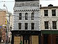 185 King St E