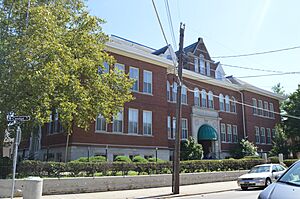 Bellevue High School, Center and Washington