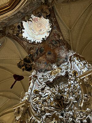 Ceiling statues of Toledo Cathedral yeonu