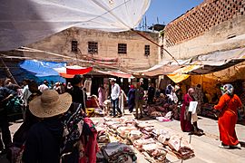 "juṭiyya" (flea market) in Fez, Morocco