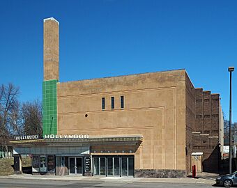 Hollywood Theater Mpls.jpg