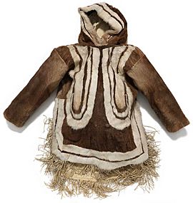 Inuit reindeer parka with white chest markings 2