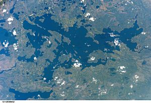 Kabinakagami Lake STS112-E-6432.JPG