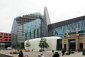 Leipzig - Universitätsstraße - Uni + Paulinum + Neues Augusteum - Schinkeltor 02 ies