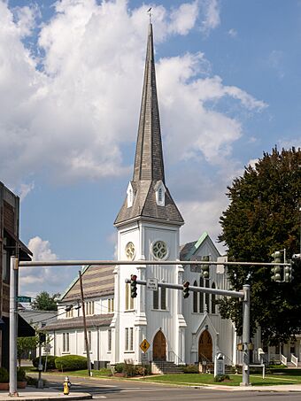 Methodist Episcopal Church (Greenwich, Connecticut) (53921635841).jpg