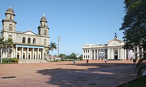 Plaza de la Revolucion (Managua) 01 CH (cropped)