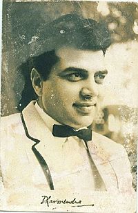 Signed photo of Indian actor Dharmendra (2)