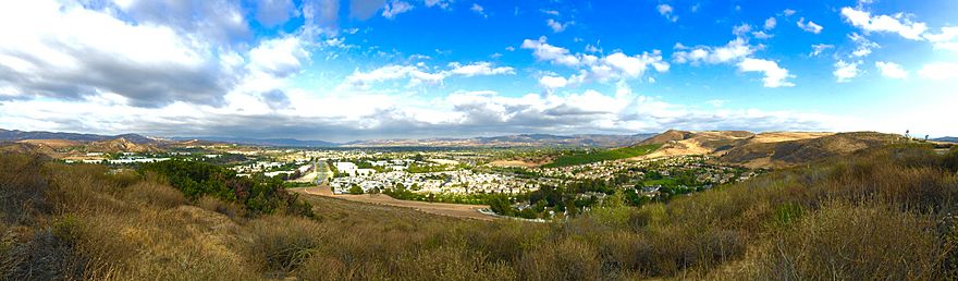 Simi-Valley-Skyline-From-Its-Southern-End-In-Tierra-Rejada-Park