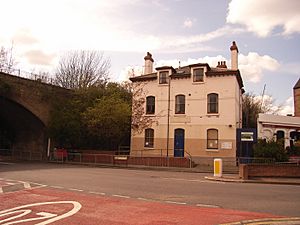 Stroud Green Station House