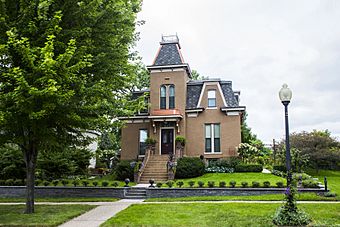 The Homes-Strauss house North Elevation.jpg