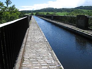 The Union Canal Avon Aqueduct - geograph.org.uk - 886064