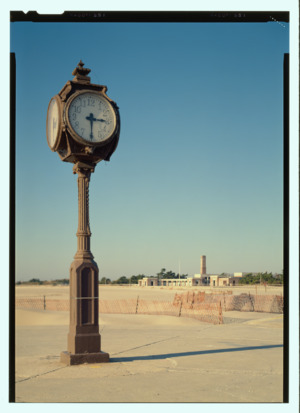 View of the Riis clock (duplicate of HABS No. NY-6374-7) - Jacob Riis Park, Rockaway Point, Queens County, NY HABS NY-6374-76 (CT)