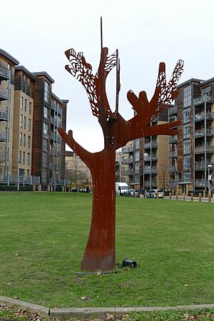 'Friendship Tree' by Joel Parkes and Southwold Primary School Pupils, Millfields Park (39445160804)