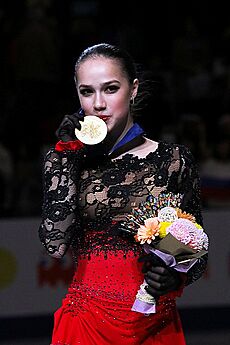 Alina Zagitova at the World Championships 2019 - Awarding ceremony 03