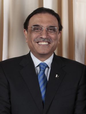 Asif Ali Zardari with Obamas (cropped).jpg