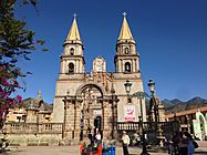 Basílica de Nuestra Señora del Rosario de Talpa Jal 08.JPG