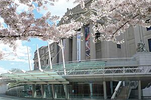 Brooklyn Museum Front Entrance