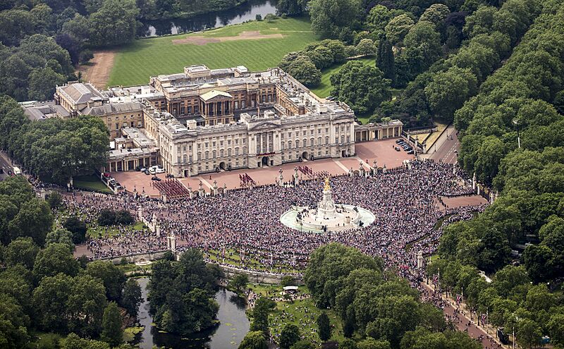 Buckingham Palace aerial view 2016