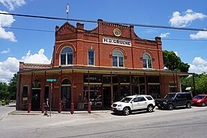 Gruene July 2017 4 (H. D. Gruene building)