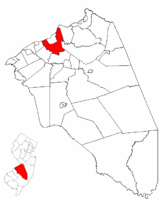 Burlington Township highlighted in Burlington County. Inset map: Burlington County highlighted in the State of New Jersey.