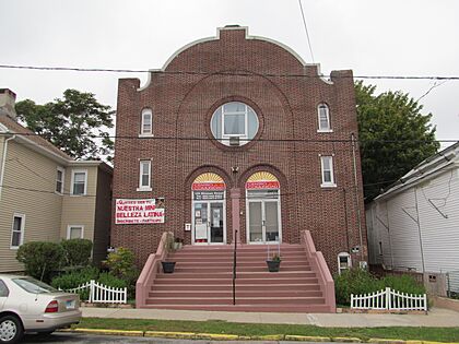 Ohev Sholem Synagogue, New London CT.jpg