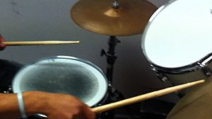 Ring muffle on snare