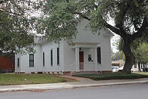 Seguin-tx2016-34(the-womens-club-rooms)